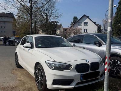 Gebraucht BMW 120 Advantage 190 PS (139 kW) 2015 Weiß Kleinwagen