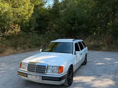 Gebraucht Mercedes 230 132 PS (97 kW) 1992 Weiß Kombi