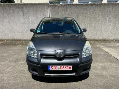 Gebraucht Toyota Corolla Verso Team 129 PS (94 kW) 2009 Grau Van / Kleinbus