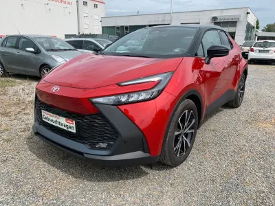 Gebraucht Toyota C-HR Team 140 PS (102 kW) 2024 Rot SUV