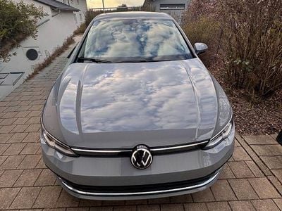 Usado VW Golf VII Style 150 HP (110 kW) 2021 Cinzento Citadino