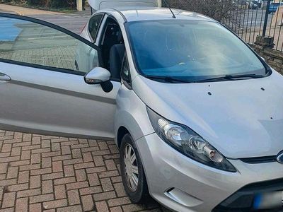 Gebraucht Ford Fiesta 2009 Silber Kleinwagen