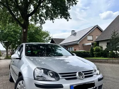 Gebraucht VW Golf V 75 PS (55 kW) 2004 Silber Kleinwagen