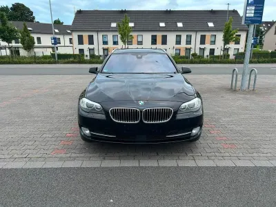 Gebraucht BMW 520 Sport Line 184 PS (135 kW) 2012 Schwarz Limousine