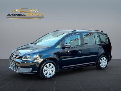 Second-hand VW Touran Trendline 105 CP (77 kW) 2011 Negru Monovolum