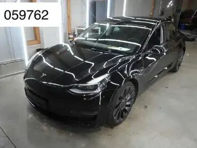 Käytetty Tesla Model 3 Performance 461 kW (627 HP) 2021 Musta Sedan
