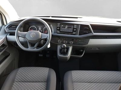 Gebraucht VW Caravelle Trendline 110 PS (80 kW) 2021 Weiß Van / Kleinbus