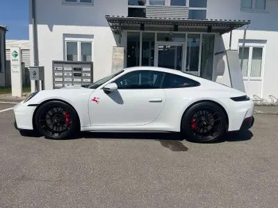 Gebraucht Porsche 992 541 PS (397 kW) 2025 Weiß Limousine