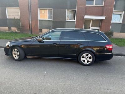 Gebraucht Mercedes E250 204 PS (150 kW) 2009 Schwarz Limousine