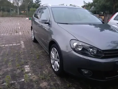 Gebraucht VW Golf VI 140 PS (102 kW) 2010 Grau Kleinwagen