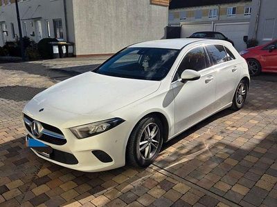 Gebraucht Mercedes A180 116 PS (85 kW) 2019 Weiß Limousine