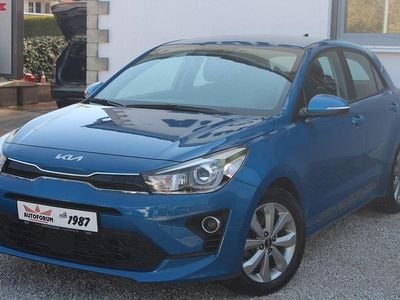 Second-hand Kia Rio Vision 101 CP (74 kW) 2023 Albastru Hatchback