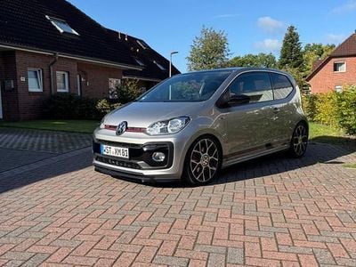 Grau Gebraucht 2018 VW up! GTI Kleinwagen | 14.500 € (Etwas zu teuer)