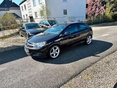 Usata Opel Astra GTC Sport 140 CV (102 kW) 2010 Nero Coupé