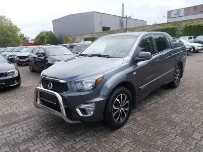 Gebraucht SsangYong Actyon Sapphire 155 PS (114 kW) 2016 Grau Pickup