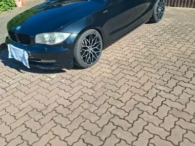 Gebraucht BMW 116 Performance 122 PS (89 kW) 2009 Schwarz Kleinwagen