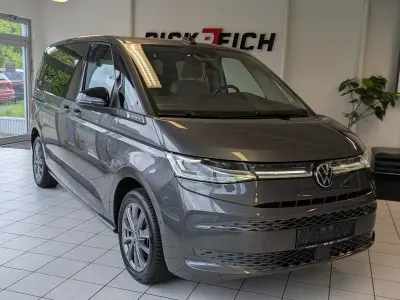 Używany VW Multivan Life 150 KM (110 kW) 2023 Szary Minivan