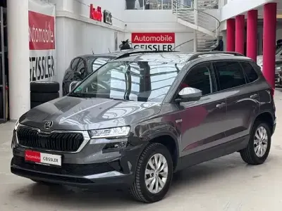 Gebraucht Skoda Karoq Selection 150 PS (110 kW) 2024 Graphite grey SUV