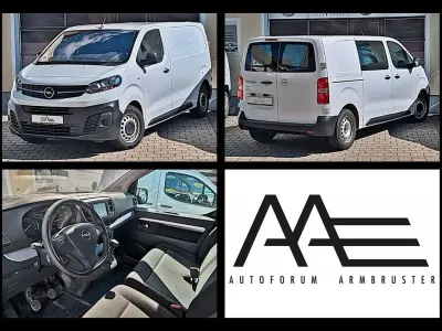 Gebraucht Opel Vivaro-e Combi Edition 120 PS (88 kW) 2023 Casablancaweiss/glacier/arctic Van / Kleinbus