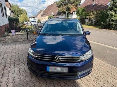 Gebraucht VW Touran 142 PS (104 kW) 2018 Blau Van / Kleinbus