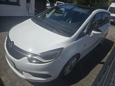 Usado Opel Zafira Business Innovation 170 HP (125 kW) 2017 Branco Monovolume