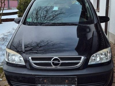 Schwarz Gebraucht 2004 Opel Zafira Njoy Van / Kleinbus | 700 € (Guter Preis)
