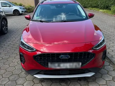 Gebraucht Ford Focus Active X 155 PS (114 kW) 2023 Rot Limousine