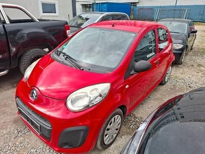 Gebraucht Citroën C1 Attraction 68 PS (50 kW) 2013 Rot Kleinwagen