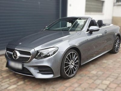 Grau Gebraucht 2019 Mercedes E300 AMG Cabrio | 39.999 € (Etwas zu teuer)