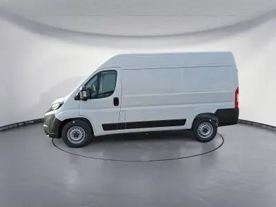 Neu Peugeot Boxer 140 PS (102 kW) 2026 Weiß Van