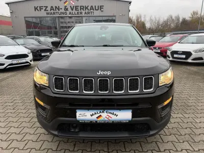 Gebraucht Jeep Compass Sport 140 PS (102 kW) 2018 Schwarz SUV