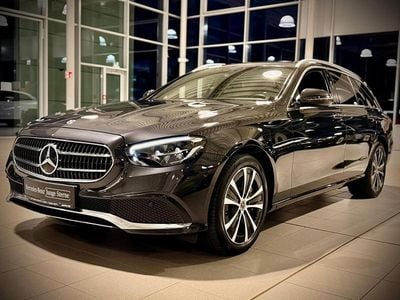 Gebraucht Mercedes E300 Avantgarde 306 PS (225 kW) 2022 Grau Limousine