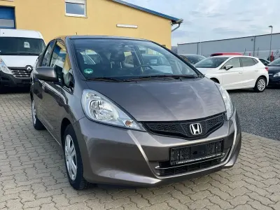 Gebraucht Honda Jazz Trend 99 PS (72 kW) 2014 Braun Kleinwagen