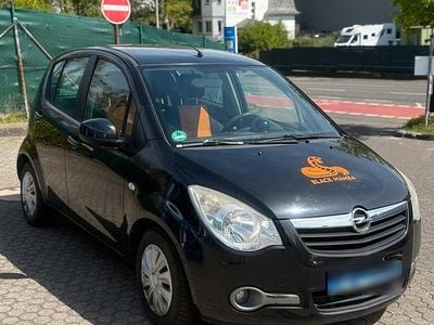 Begagnad Opel Agila 64 HK (47 kW) 2010 Svart Halvkombi