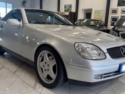 Gebraucht Mercedes SLK230 AMG 193 PS (141 kW) 1998 Silber Cabrio