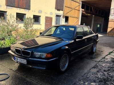 BMW 728