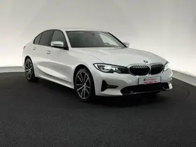 Gebraucht BMW 320 Sport Line 184 PS (135 kW) 2020 Mineralweiss Limousine