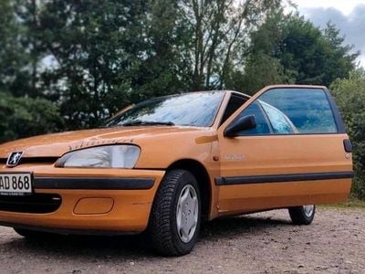Gebraucht Peugeot 106 89 PS (65 kW) 1997 Gold Kleinwagen