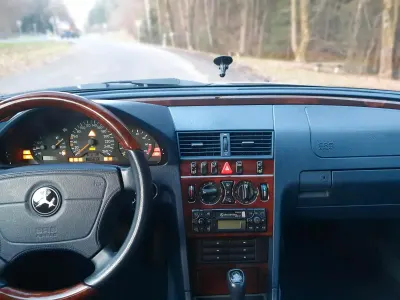 Gebraucht Mercedes C240 170 PS (125 kW) 1998 Silber Limousine