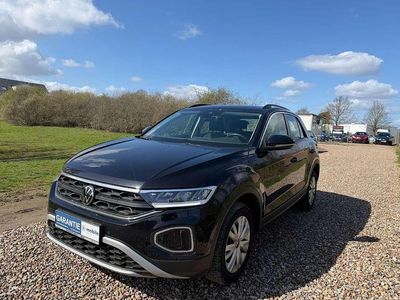 Gebraucht VW T-Roc Life 116 PS (85 kW) 2023 Deep black perleffekt SUV