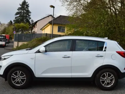 Używany Kia Sportage Attract 135 KM (99 kW) 2016 Biały SUV