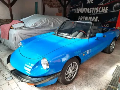 Gebraucht Alfa Romeo Spider 130 PS (95 kW) 1984 Blau Cabrio