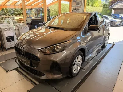 Gebraucht Mazda 2 Center-Line 116 PS (85 kW) 2024 Lead grey Kleinwagen