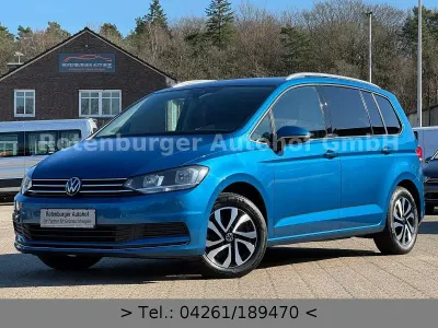 Używany VW Touran Active 122 KM (89 kW) 2023 Niebieski Minivan