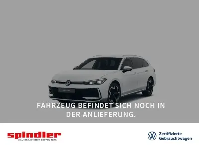 Gebraucht VW Passat R-line 150 PS (110 kW) 2025 Pure white Kombi