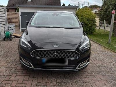 Gebraucht Ford S-MAX Vignale 209 PS (153 kW) 2016 Schwarz Van / Kleinbus