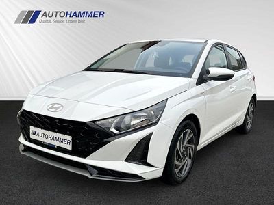 Gebraucht Hyundai i20 Trend 101 PS (74 kW) 2025 Weiß Limousine