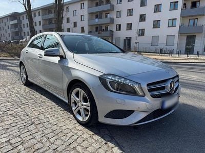 Gebraucht Mercedes A250 211 PS (155 kW) 2015 Silber Kleinwagen