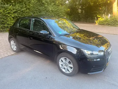 Gebraucht Audi A1 Attraction 86 PS (63 kW) 2012 Schwarz Kleinwagen