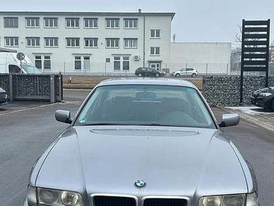 Gebraucht BMW 728 193 PS (141 kW) 1995 Silber Limousine